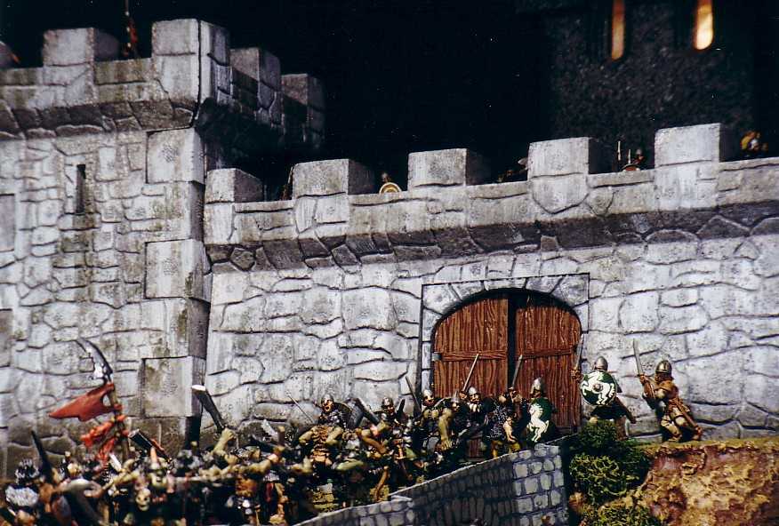 Helm's Deep, the Hornburg gate, war-game miniatures